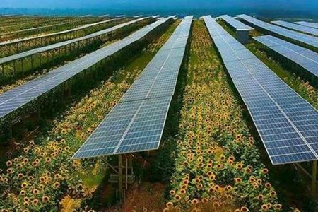 屋頂安裝光伏發(fā)電對房屋有害嗎？這些方面需考量！