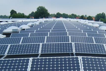 光伏發電板安裝費一般是多少?幾萬元到十幾萬元!